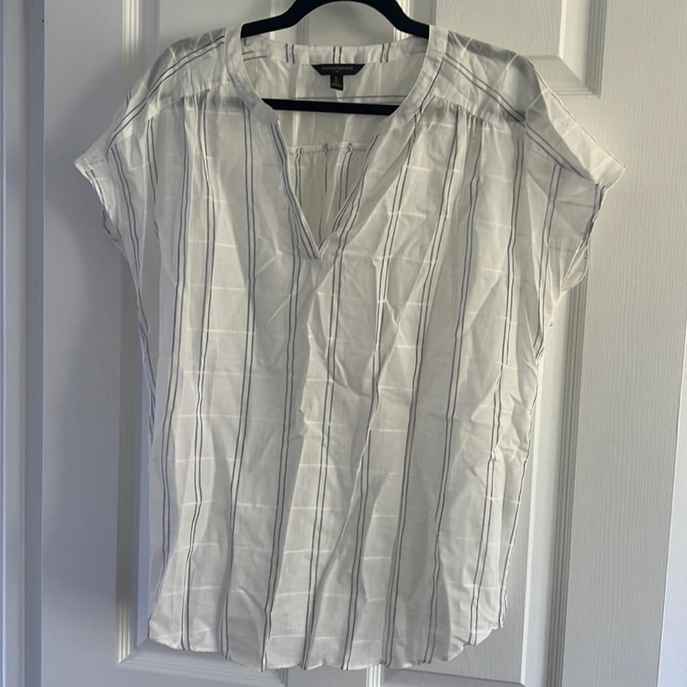 Light weight breezy top!